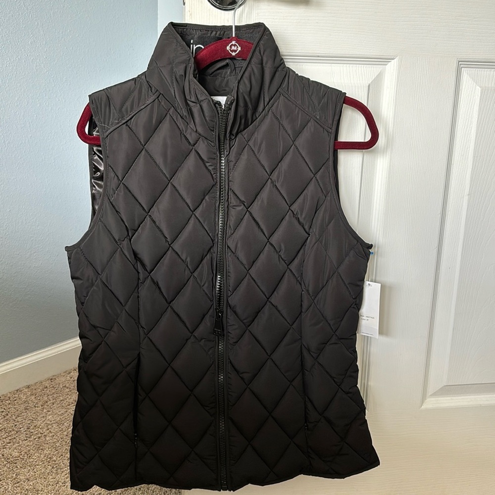 NWT women’s Calvin Klein black vest
